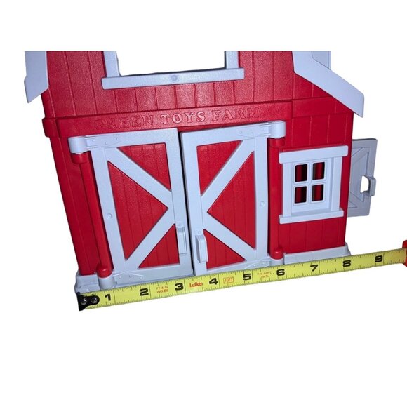 Green Toys Barn Farm Playset Lambs, Pig, Farmer - Picture 9 of 10